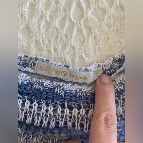 Linen blue sheer top - Picture 3 of 3